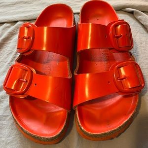 Big buckle Birkenstocks